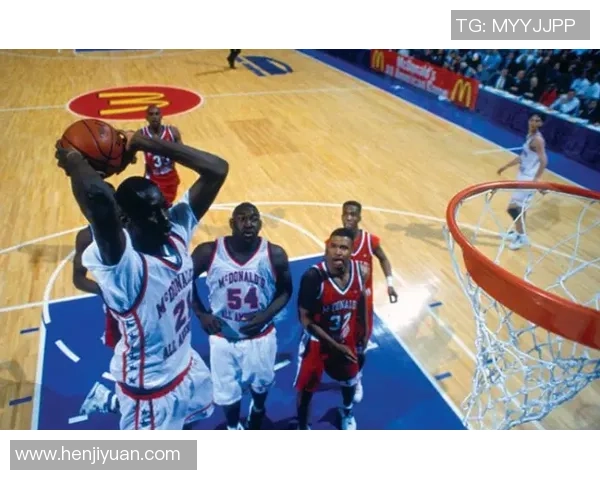 从篮球场到足球场的传奇转型球星揭秘与故事解析